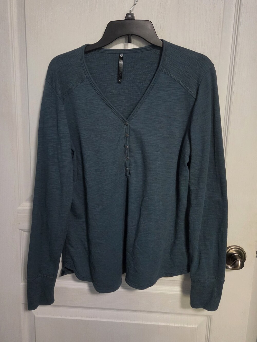 KUHL Lola Henley Long Sleeve Shirt Blue Vneck Quick Dry Outdoor Hiking Womens XL